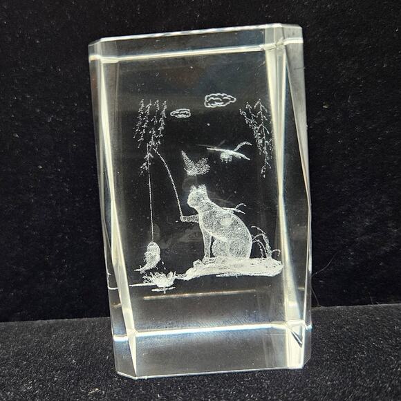 3D Laser Etched Crystal Glass Block – Cat Fishing Scene Paperweight Figurine - Picture 3 of 4